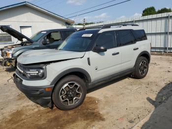  Salvage Ford Bronco