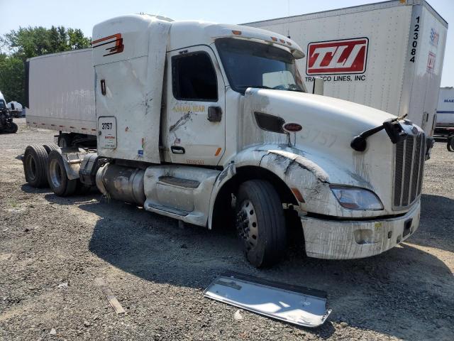  Salvage Peterbilt 579