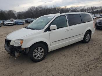  Salvage Chrysler Minivan