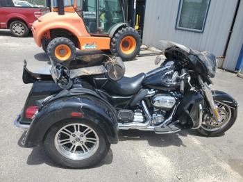  Salvage Harley-Davidson Fl