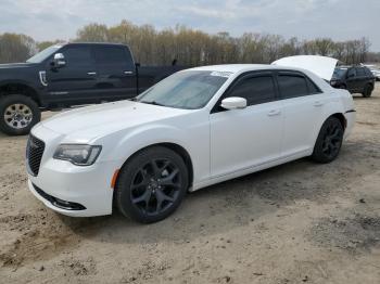  Salvage Chrysler 300