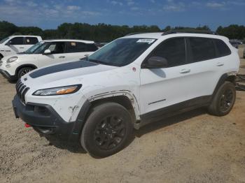  Salvage Jeep Cherokee