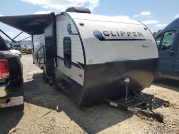  Salvage Coachmen Clipper