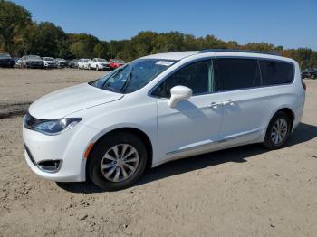  Salvage Chrysler Pacifica