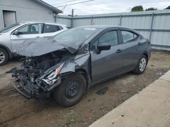  Salvage Nissan Versa