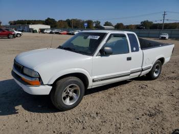  Salvage Chevrolet S-10