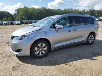  Salvage Chrysler Pacifica