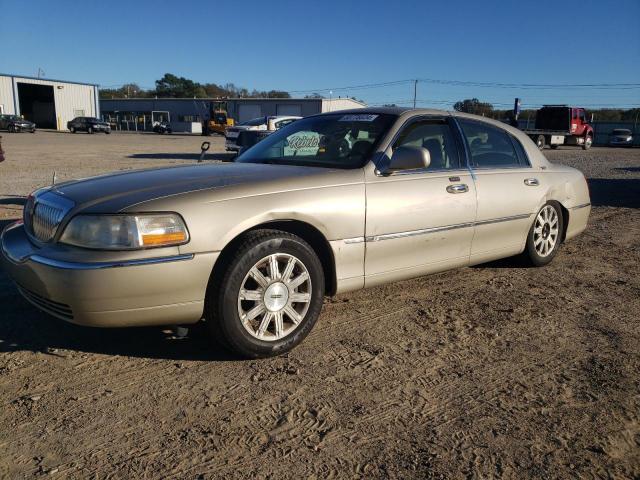  Salvage Lincoln Towncar