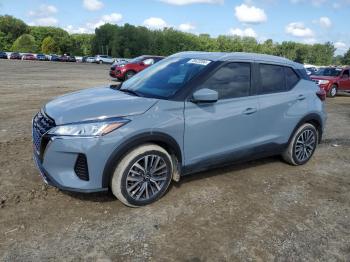  Salvage Nissan Kicks