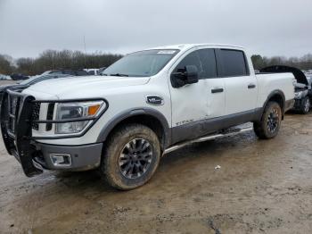  Salvage Nissan Titan