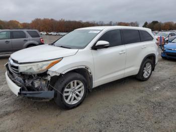  Salvage Toyota Highlander