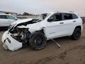  Salvage Jeep Cherokee