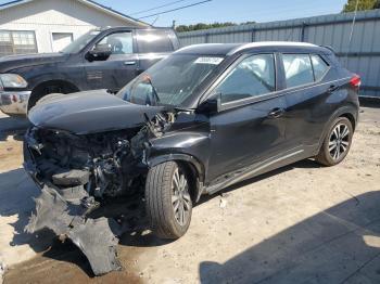  Salvage Nissan Kicks