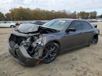  Salvage Chrysler 300