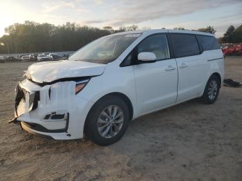  Salvage Kia Sedona