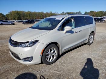  Salvage Chrysler Pacifica