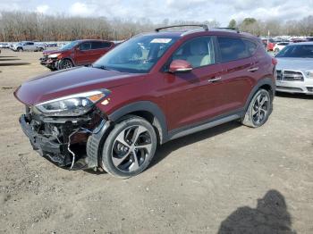  Salvage Hyundai TUCSON