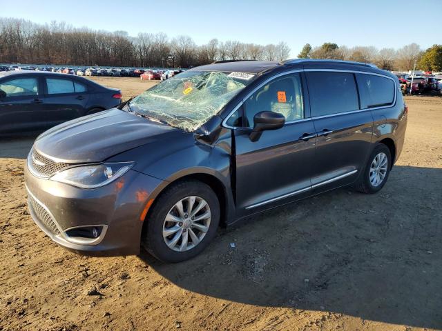  Salvage Chrysler Pacifica