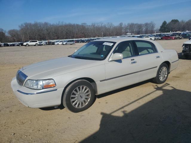  Salvage Lincoln Towncar