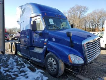  Salvage Freightliner Cascadia 1