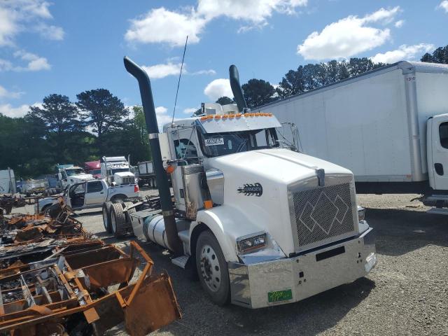  Salvage Kenworth Constructi