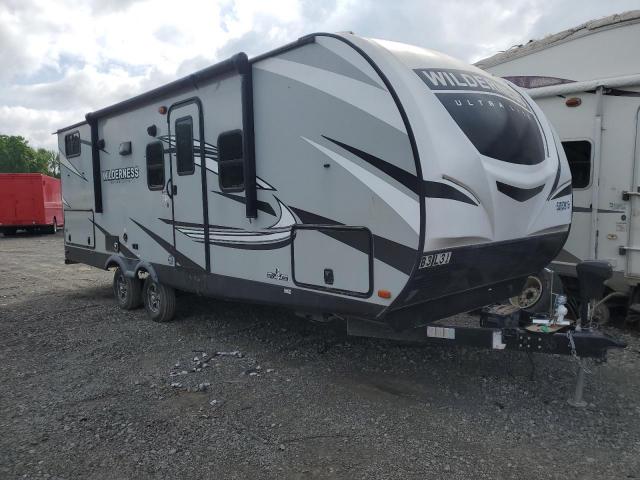  Salvage Hart 5th Wheel