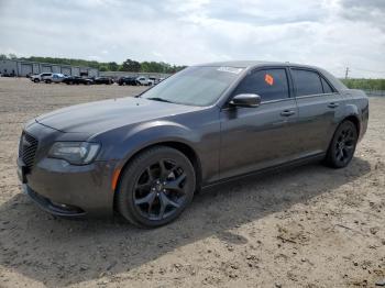  Salvage Chrysler 300