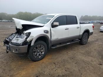  Salvage Nissan Titan