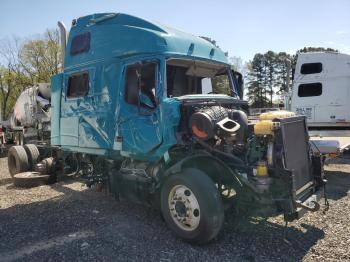  Salvage Volvo Vn