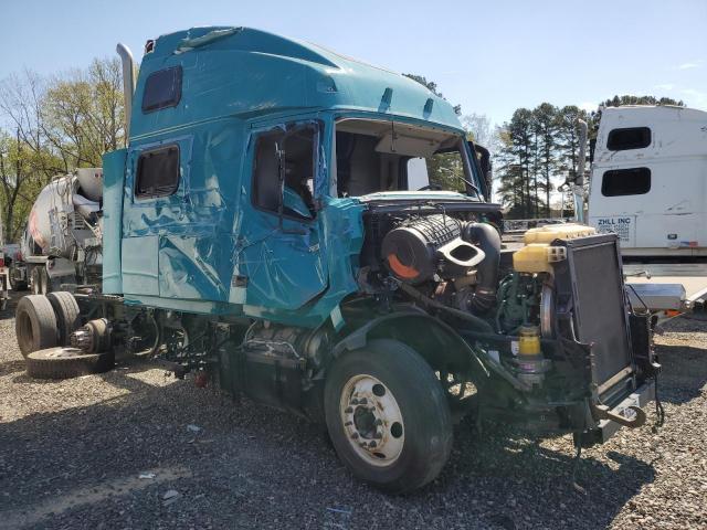  Salvage Volvo Vn