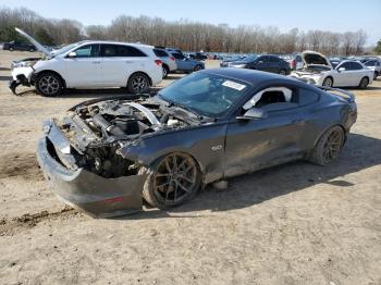  Salvage Ford Mustang