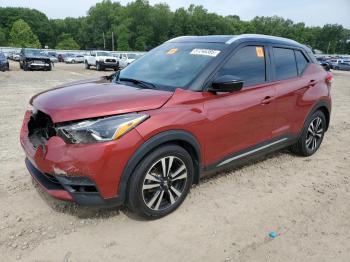  Salvage Nissan Kicks