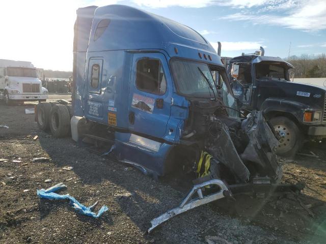  Salvage Freightliner Cascadia 1