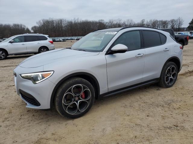  Salvage Alfa Romeo Stelvio