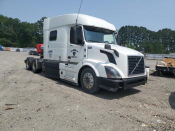  Salvage Volvo Vnl