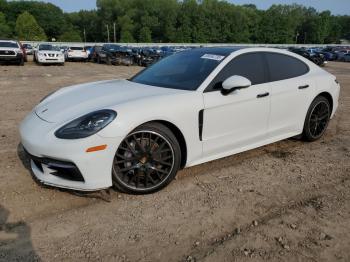  Salvage Porsche Panamera