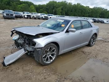  Salvage Chrysler 300