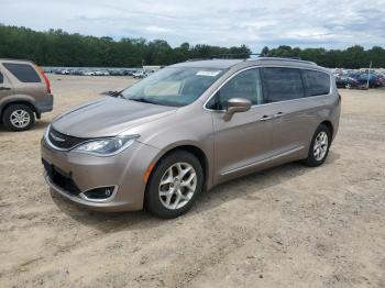  Salvage Chrysler Pacifica