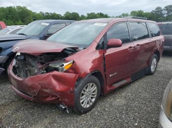  Salvage Toyota Sienna