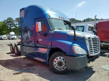  Salvage Freightliner Cascadia 1