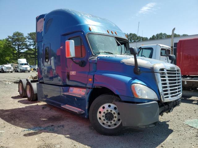  Salvage Freightliner Cascadia 1