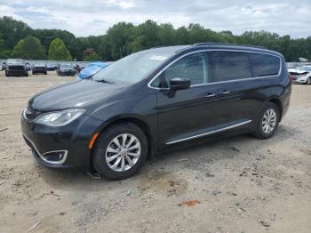  Salvage Chrysler Pacifica