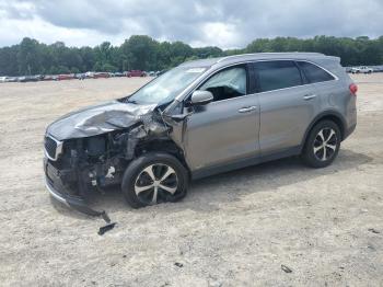  Salvage Kia Sorento