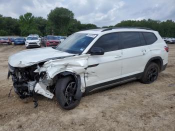  Salvage Volkswagen Atlas