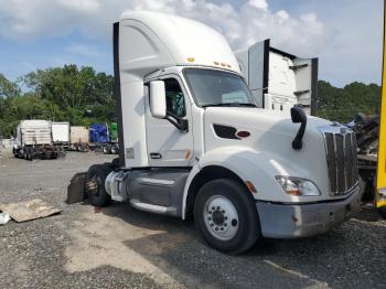  Salvage Peterbilt 579