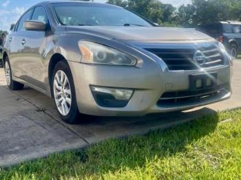  Salvage Nissan Altima