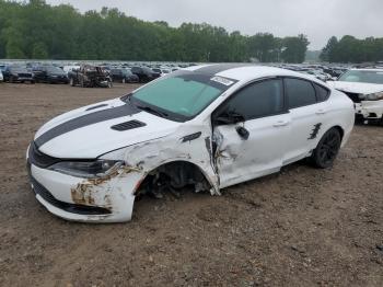  Salvage Chrysler 200