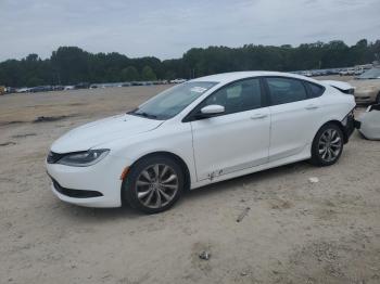  Salvage Chrysler 200