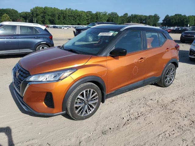  Salvage Nissan Kicks
