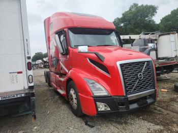  Salvage Volvo Vnl
